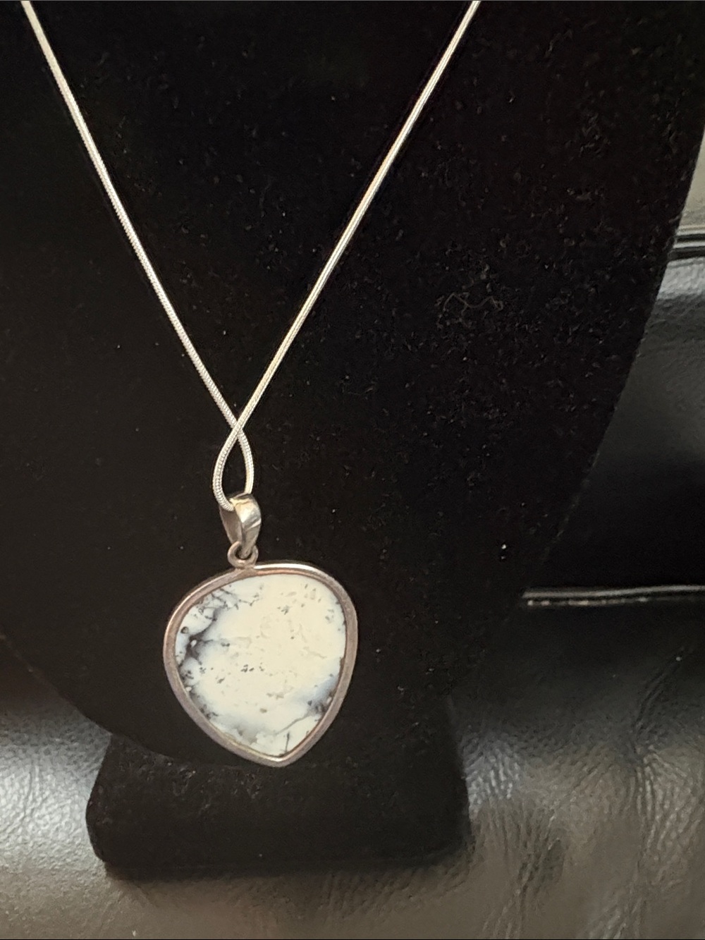 925 Silver White Dendritic Agate Teardrop Pendant And Necklace - Picture 6 of 8